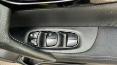 Nissan Qashqai 1.2 DiG-T Acenta Premium 5dr Petrol Hatchback